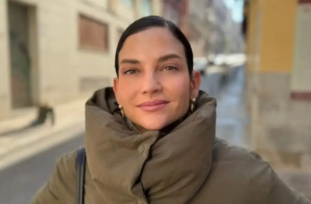 Imagen Tunden a Natalia Jiménez por usar ambulancia para evadir tráfico y llegar a fiesta de Carlos Rivera