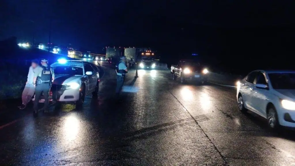 Imagen Tome precauciones; se registra cierre parcial en carretera Córdoba - Puebla 