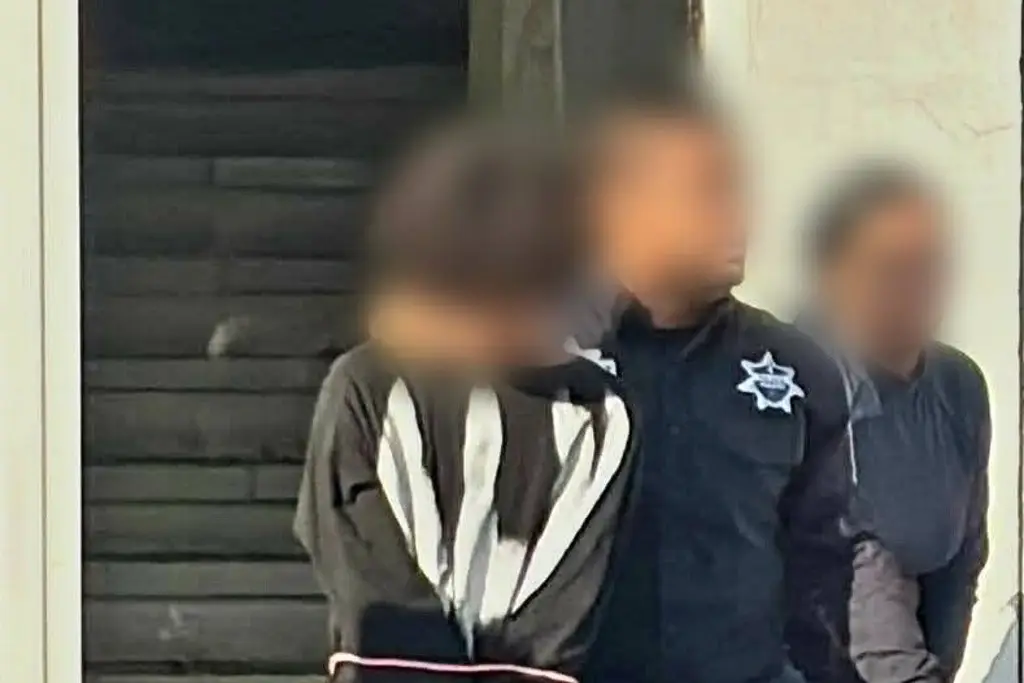 Imagen Padres de Familia exigen escuelas seguras tras asesinato de maestras en prepa de Michoacán 