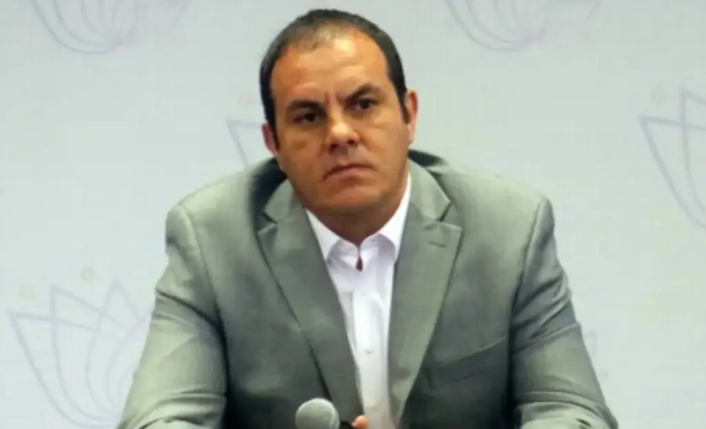 Imagen Captan a Cuauhtémoc Blanco llegando en camioneta de lujo y sin placas al Estadio Azteca (Video)