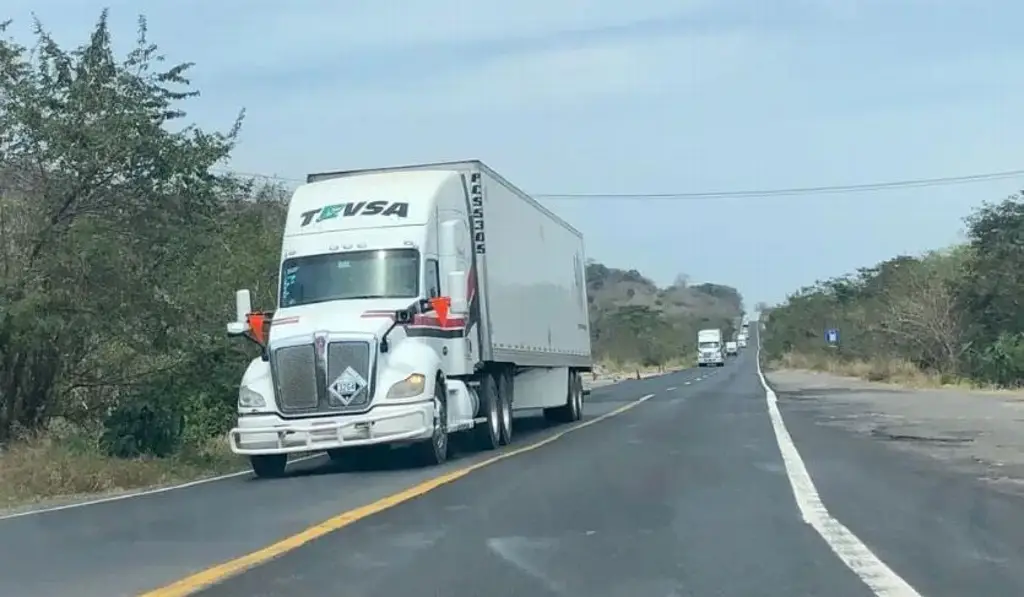 Imagen Transportistas crearán carrera técnica universitaria en Veracruz