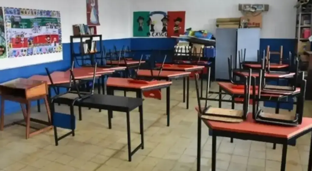 Imagen Advierten que 1 de cada 5 escuelas públicas en México no hay luz y 3 de cada 10 tienen internet