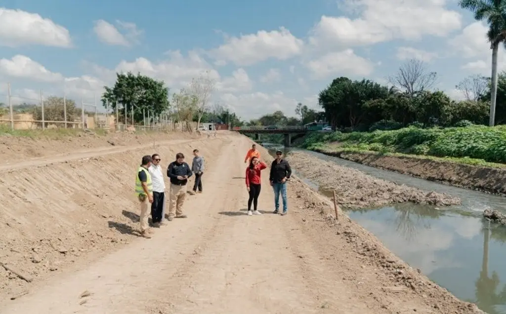 Imagen Avanzan en rehabilitación de drenajes en colonias afectadas en Poza Rica, Veracruz