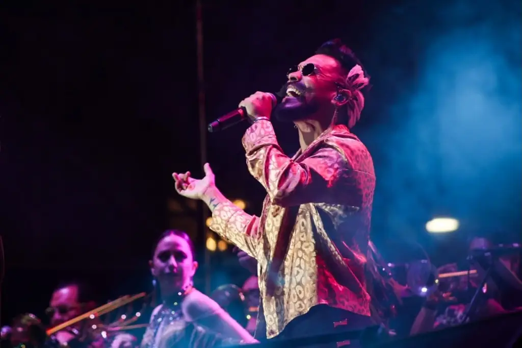 Imagen Salsero Jimmy Rodríguez se reencuentra con sus paisanos y les da tremendo show