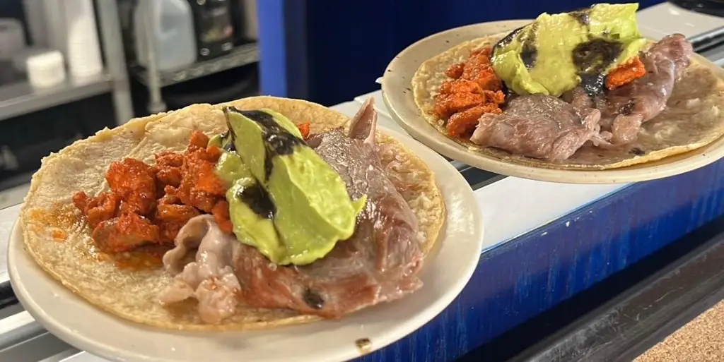 Imagen En este día del taco ¿Qué tal te caerían unos de birria?