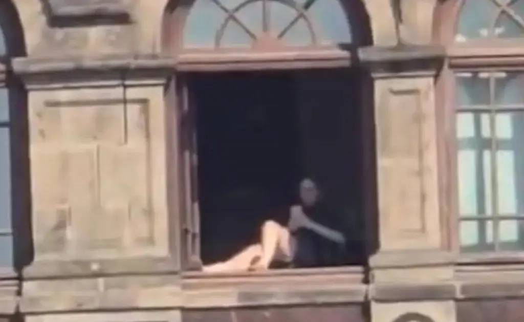Imagen Florencia Franco deja cargo tras polémica por tomar el sol en el Palacio Nacional 