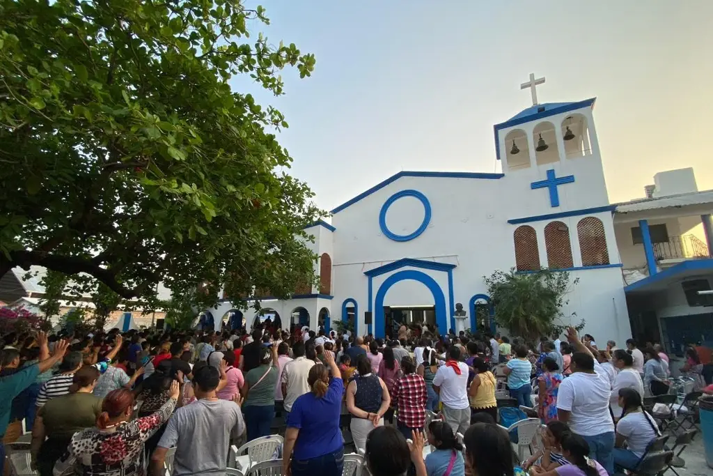 Imagen Advierten escasez de exorcistas; atienden casos a diario en Veracruz