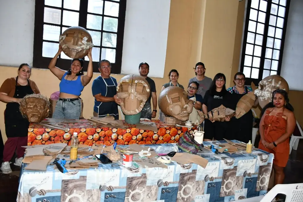 Imagen Talleres de máscaras y marionetas gigantes en Veracruz