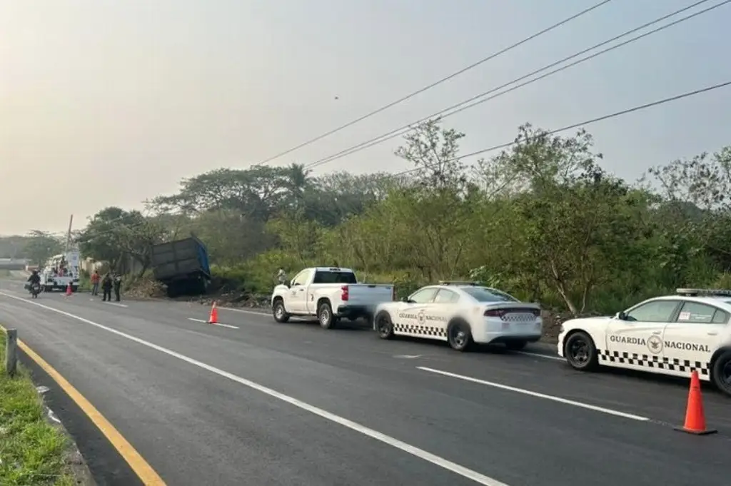 Imagen Cierre parcial en la carretera Libramiento Veracruz por accidente 