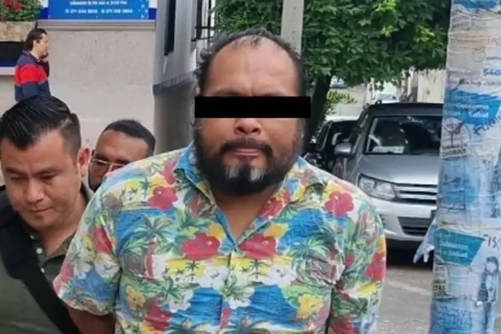 Imagen Detienen a director de periodico 'El Buen Tono' 