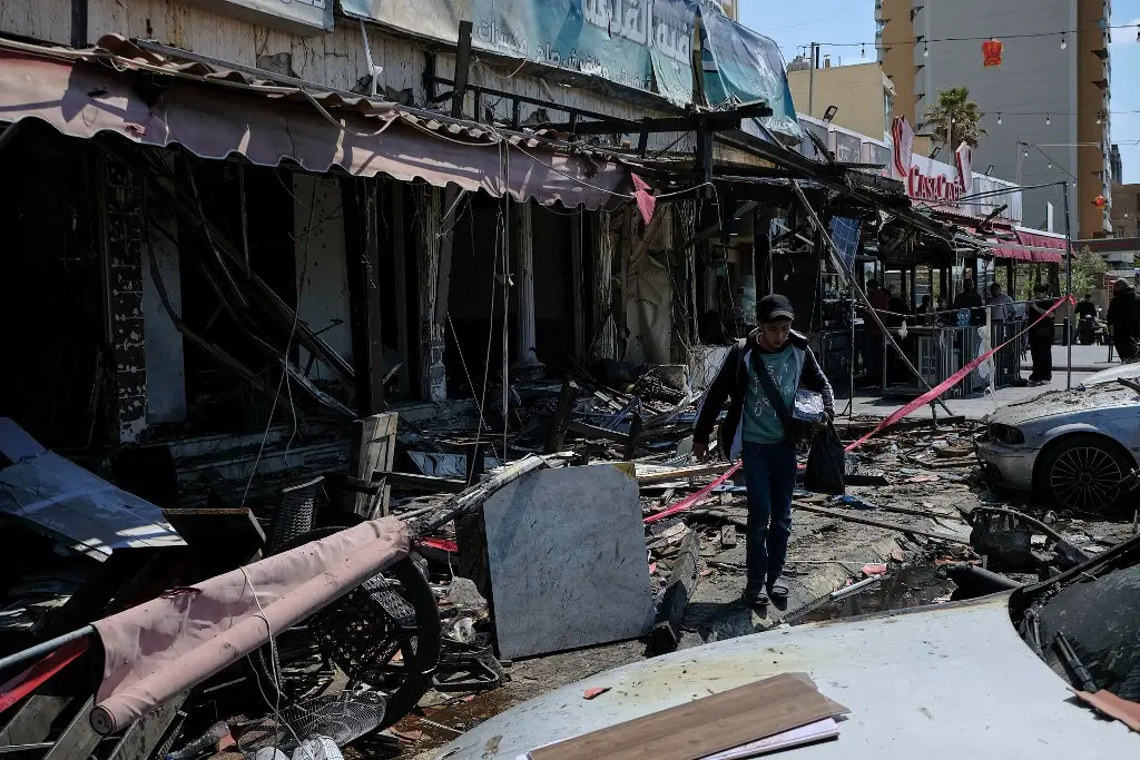 Imagen En primer día de tregua, Israel lanza el mayor ataque contra el Líbano con más de 200 muertos