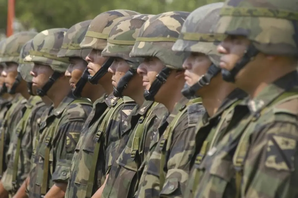 Imagen Sheinbaum pide al Senado autorizar salida de tropas de México