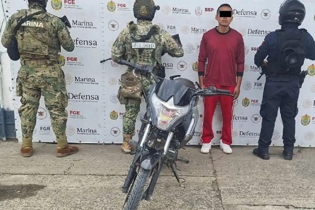 Imagen Recuperan 21 vehículos robados en Veracruz; hay 6 detenidos    