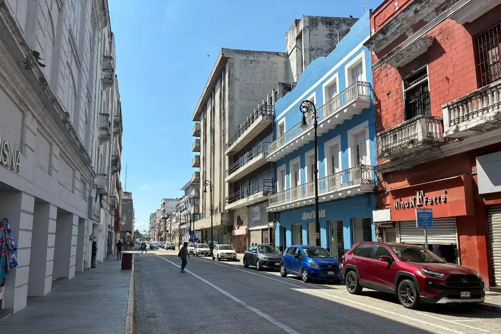 Imagen Pintarán fachadas en la avenida Independencia, en Veracruz 