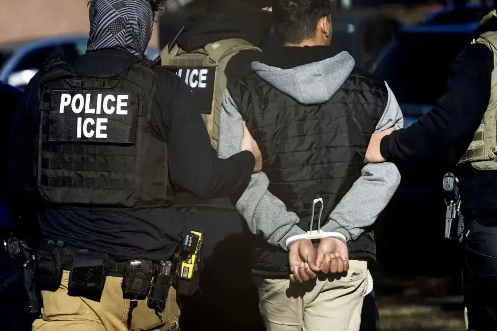 Imagen Investigan posibles abusos de agentes migratorios en arrestos de ciudadanos en Minnesota