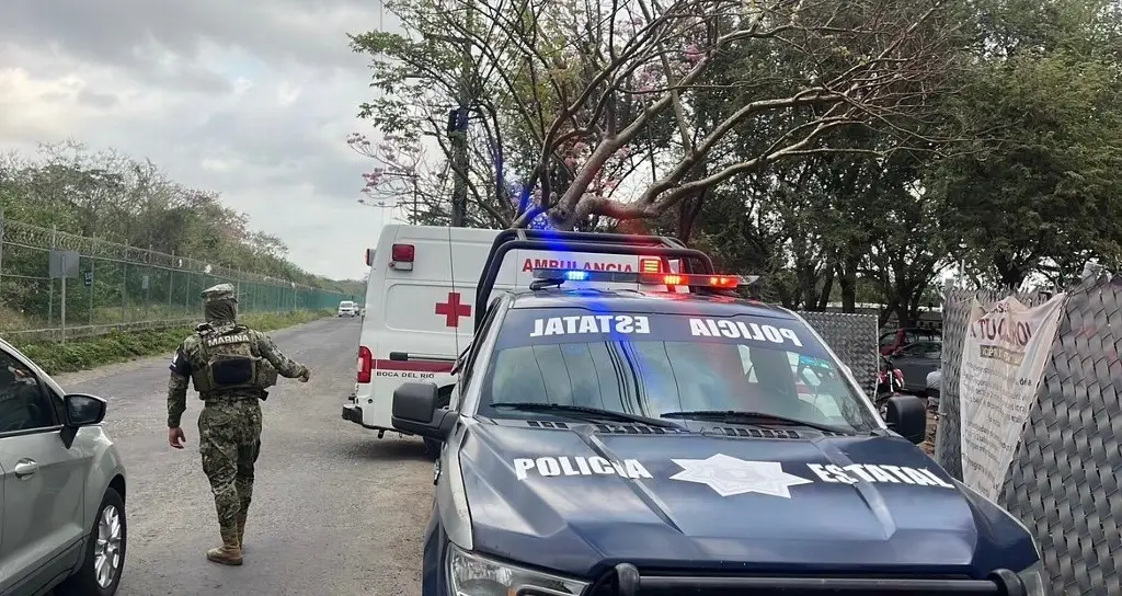 Imagen Chofer de moto taxi resultó lesionado tras accidente con un urbano en Veracruz 