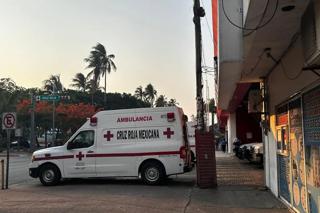 Imagen Llaman a donar en colecta anual de la Cruz Roja en Veracruz; esto cuesta mantener ambulancias