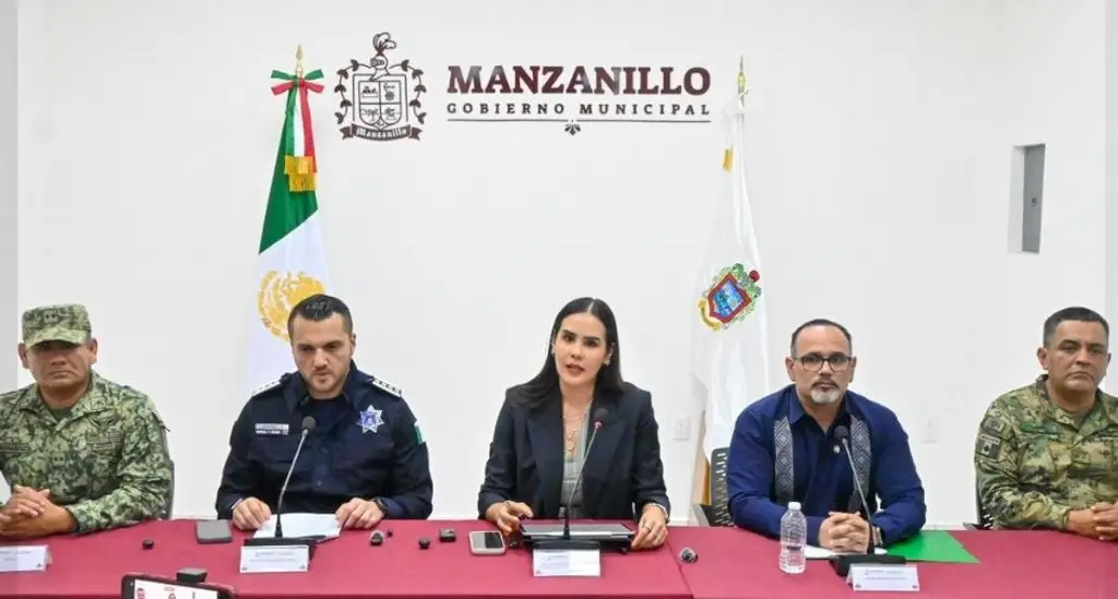 Imagen Detienen a policías municipales de Manzanillo por esta razón