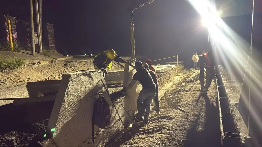 Imagen Así aceleran la construcción del distribuidor vial de Veracruz  (+Fotos)