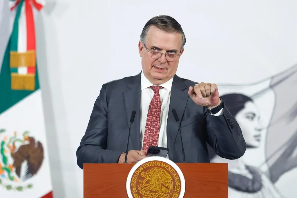 Imagen Ebrard admite que su hijo vivió 6 meses en embajada de México en Londres
