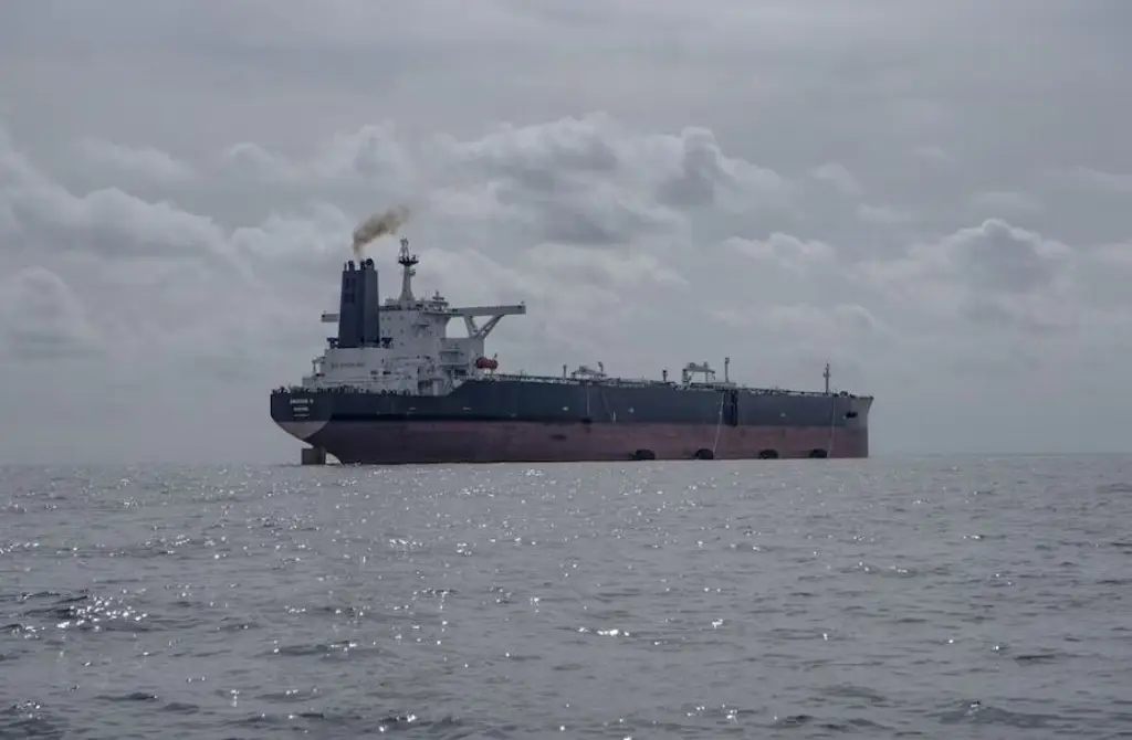 Imagen EU extiende el permiso para comerciar petróleo ruso ya cargado en buques ¿Cuánto tiempo?