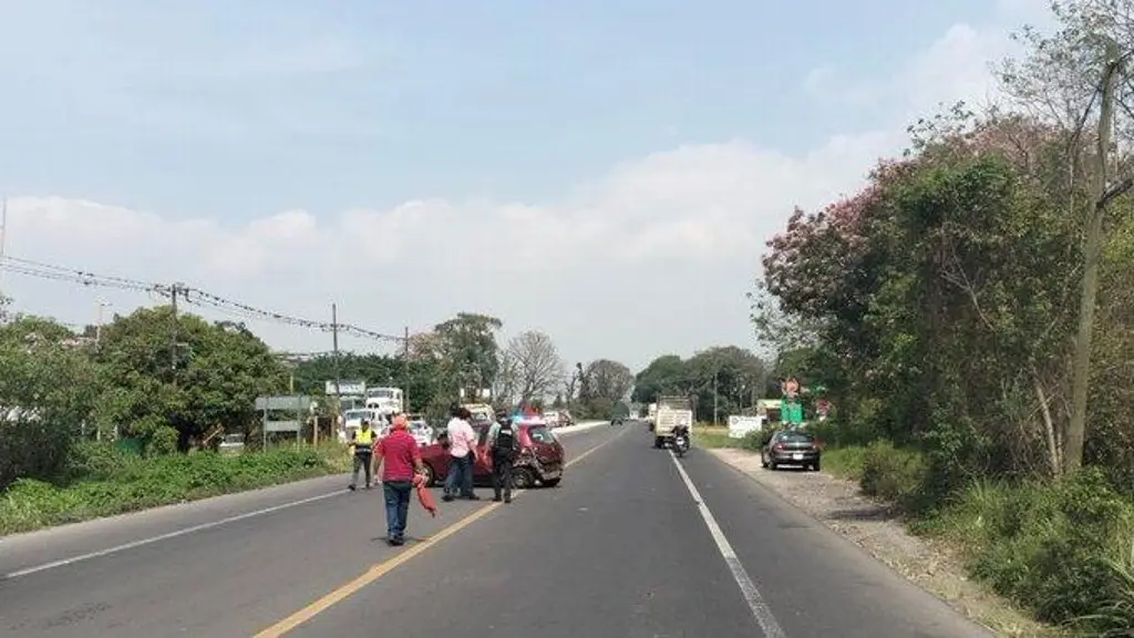 Imagen Reportan cierre de circulación por accidente en esta autopista de Veracruz