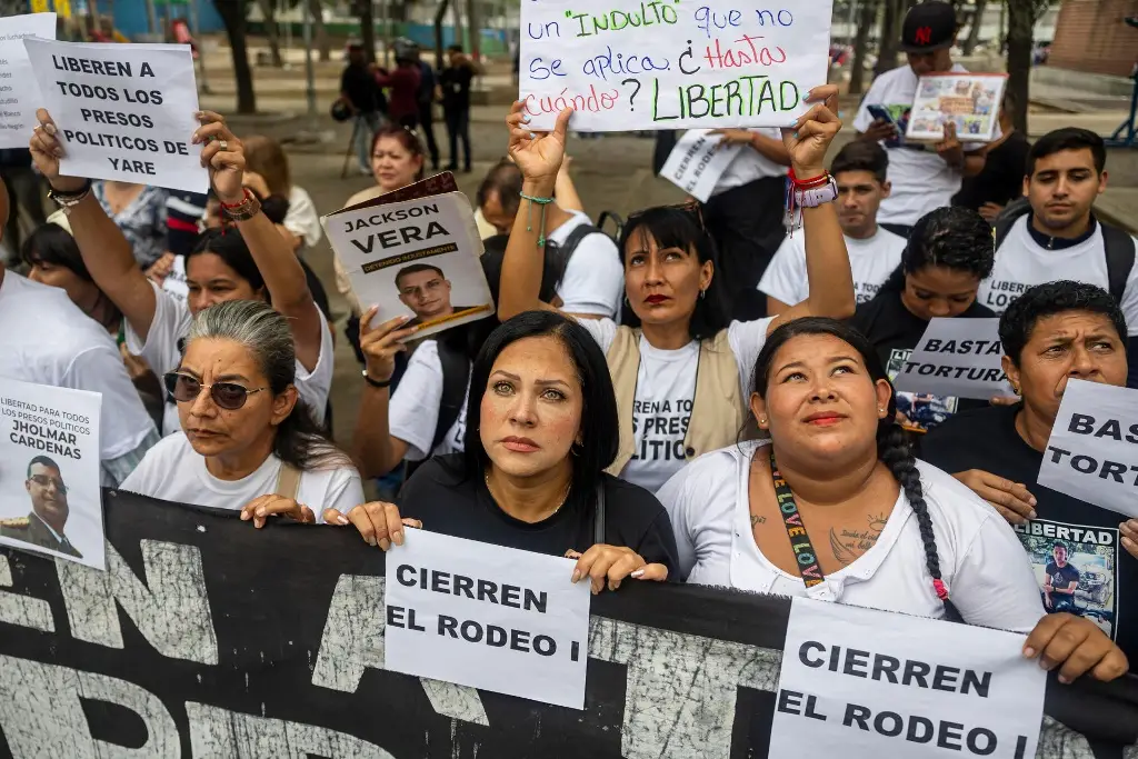Imagen Familiares de presos políticos cumplen 100 días de vigilias frente a cárceles venezolanas