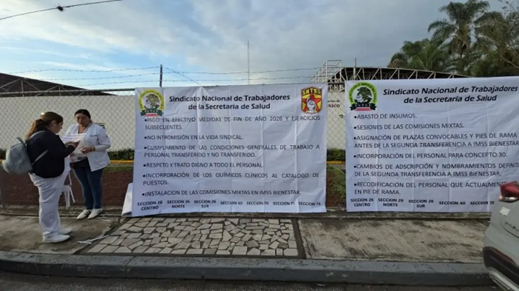 Imagen Paro en Salud en Orizaba; 600 trabajadores exigen respuesta