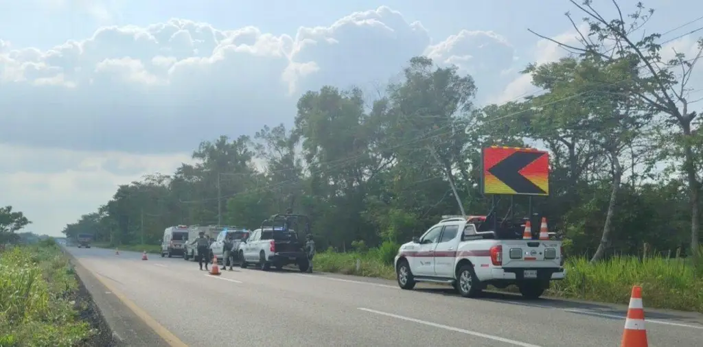 Imagen Se registra cierre parcial en carretera Coatzacoalcos - Villahermosa; tome precauciones