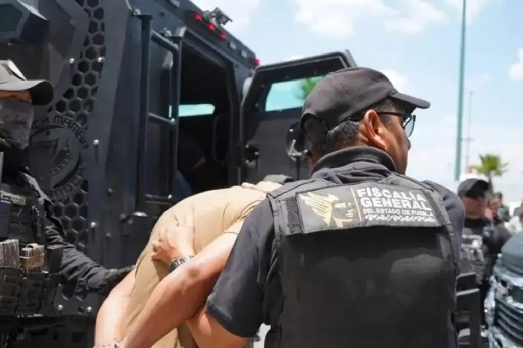 Imagen Ingresan a “El Bukanas” a cárcel de Puebla bajo fuerte operativo