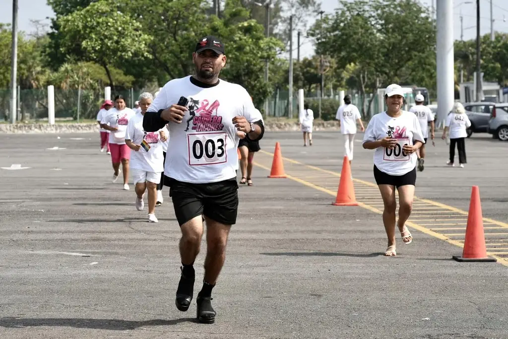 Imagen Así se vivió la “Carrera con Tacones” en Veracruz