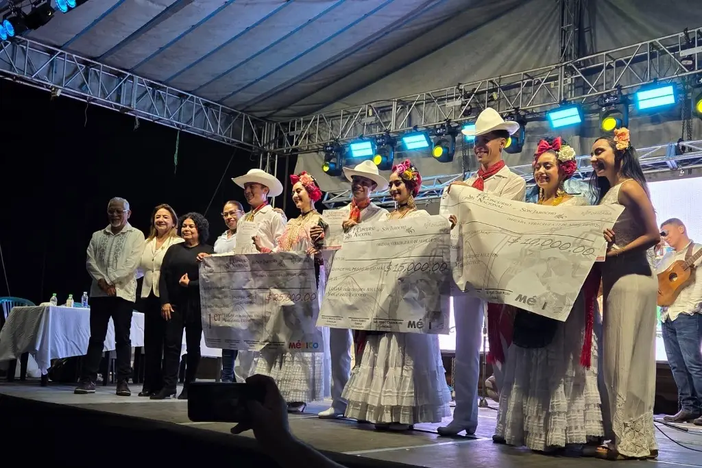 Imagen Exitoso concurso nacional de Son Jarocho en Orizaba (+fotos)