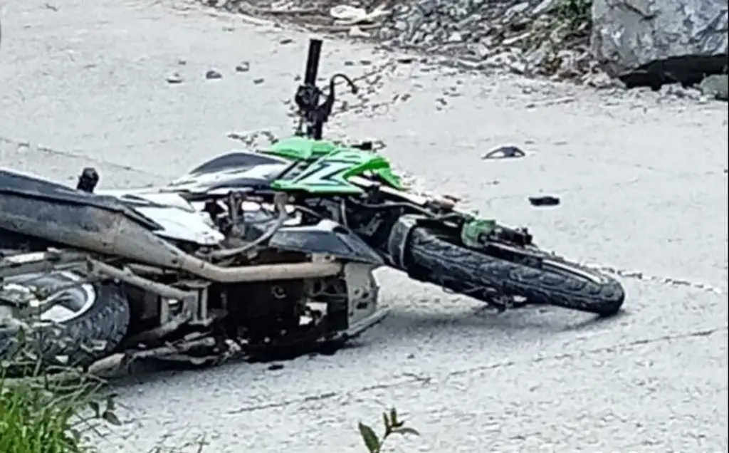 Imagen Joven motociclista pierde la vida tras accidente en La Perla, Veracruz