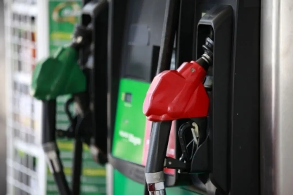 Imagen Esto pasará con precios de la gasolina por guerra en Oriente Medio 