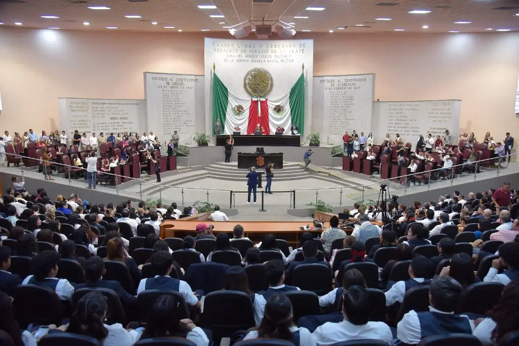 Imagen Congreso de Veracruz aprueba venta de 9 aeronaves