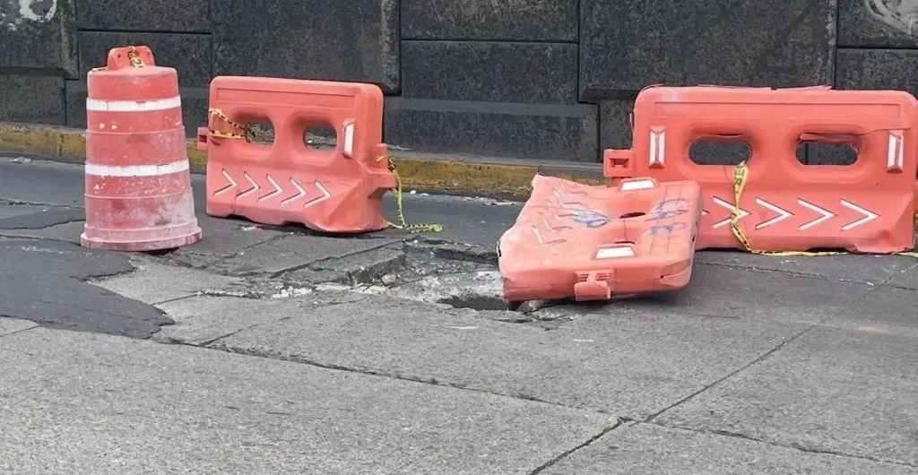 Imagen Alcantarilla sin tapa en avenida Miguel Alemán de Veracruz 