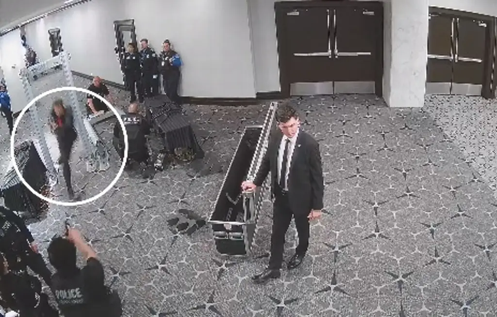 Imagen Nuevo video muestra a Cole Allen al disparar a un agente en cena de corresponsales en EU