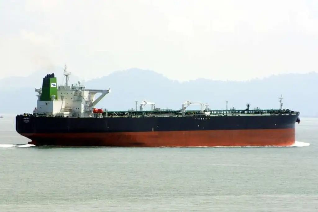Imagen Gran petrolero iraní evade bloqueo de EU en estrecho de Ormuz, según portal especializado