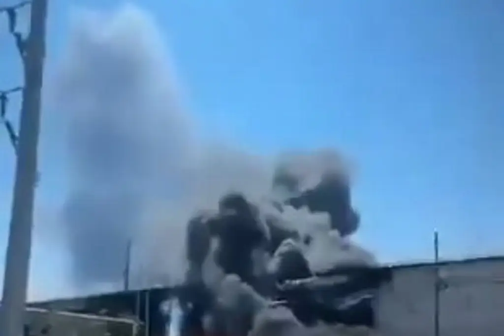 Imagen Impactante incendio por choque entre tren y una pipa en Querétaro