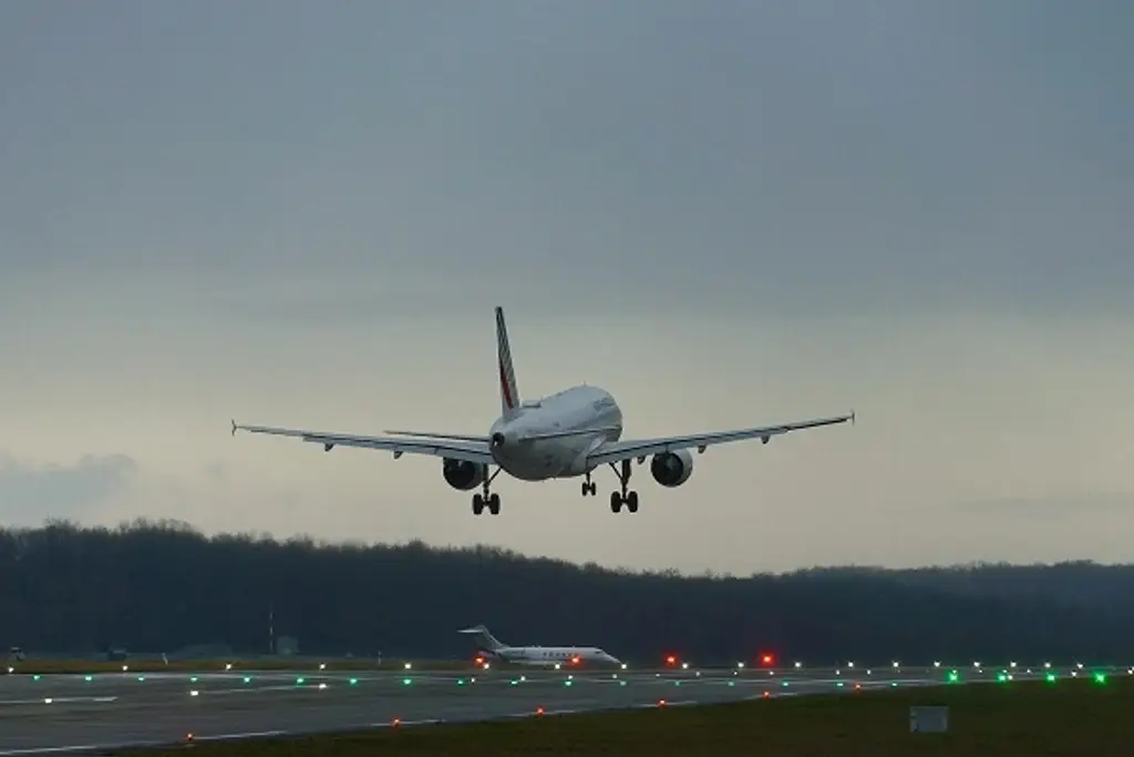 Imagen México destaca acuerdo aéreo con EU pese a tensiones por acusaciones judiciales