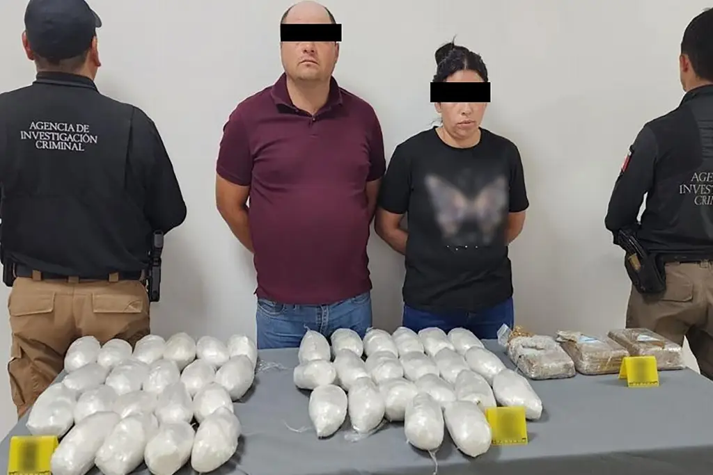 Imagen Caen dos con 20 kg de metanfetamina y 25 mil dosis de fentanilo ocultos en auto en Chihuahua