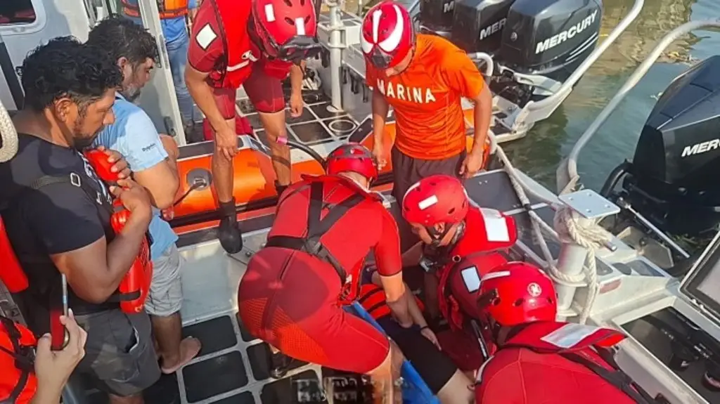 Imagen Marina realiza simulacro de rescate acuático en Coatzacoalcos, Veracruz 