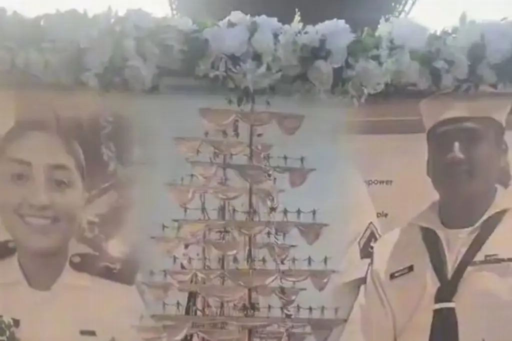 Imagen Mexicanos en Nueva York rinden homenaje a cadetes fallecidos en accidente del Cuauhtémoc 