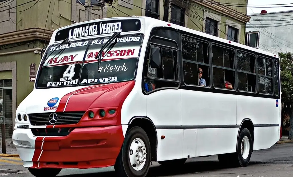 Imagen Detectan irregularidades en concesiones de transporte público en Veracruz