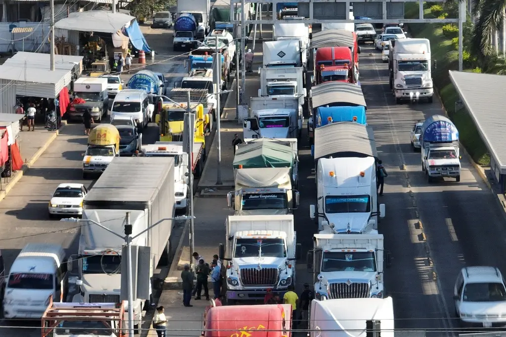 Imagen Este día inicia la megaprotesta convocada por transportistas en CDMX y a nivel nacional
