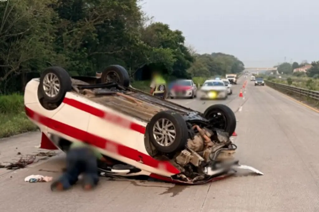 Imagen Hay cierre por accidente en esta autopista de Veracruz. Precaución