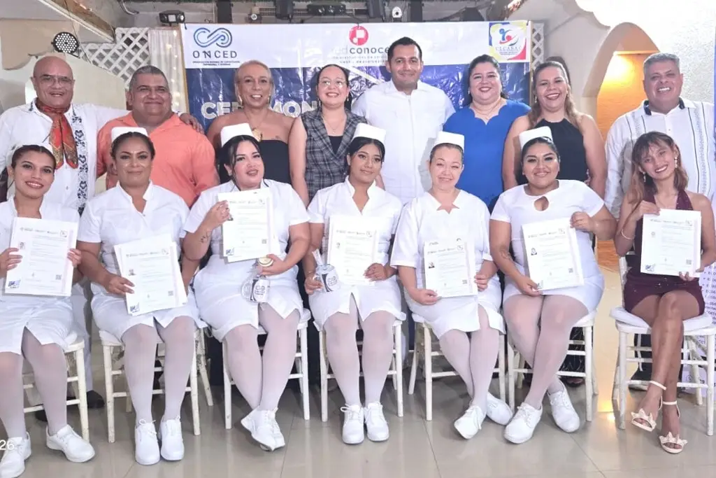 Imagen Noche de Gala: Entregan Certificados de Competencias Laborales