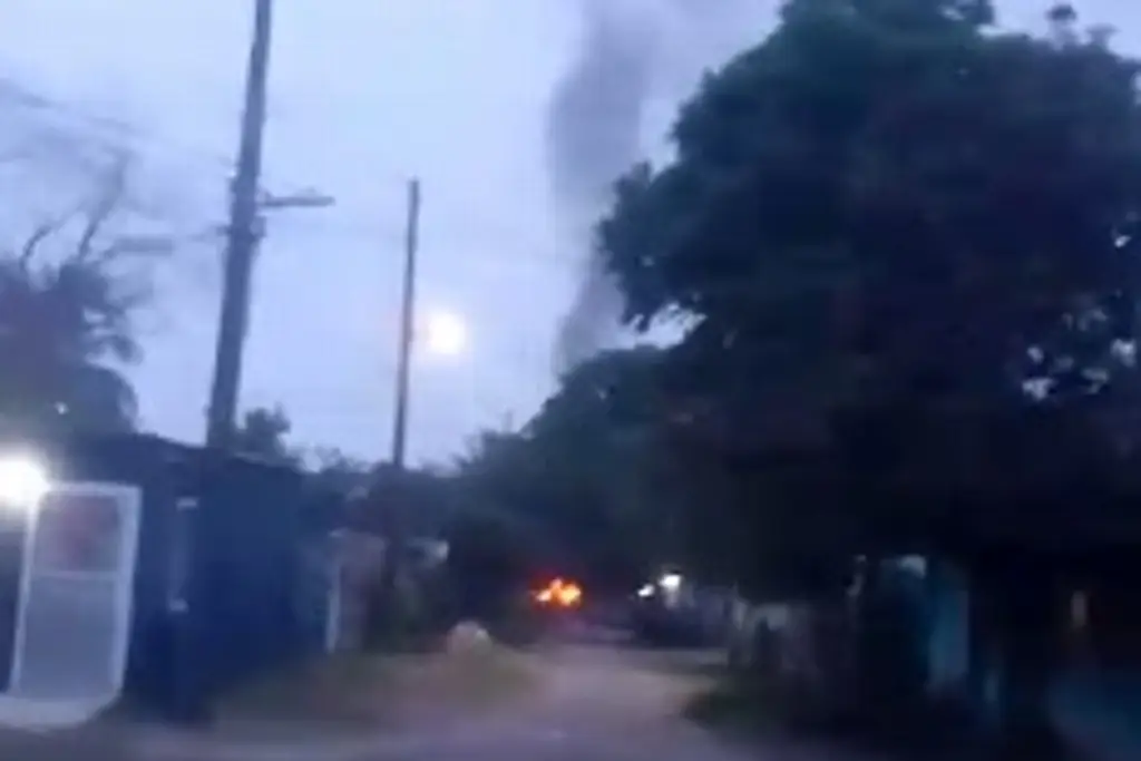 Imagen Esto se sabe sobre el incendio cerca de fraccionamiento de Veracruz 