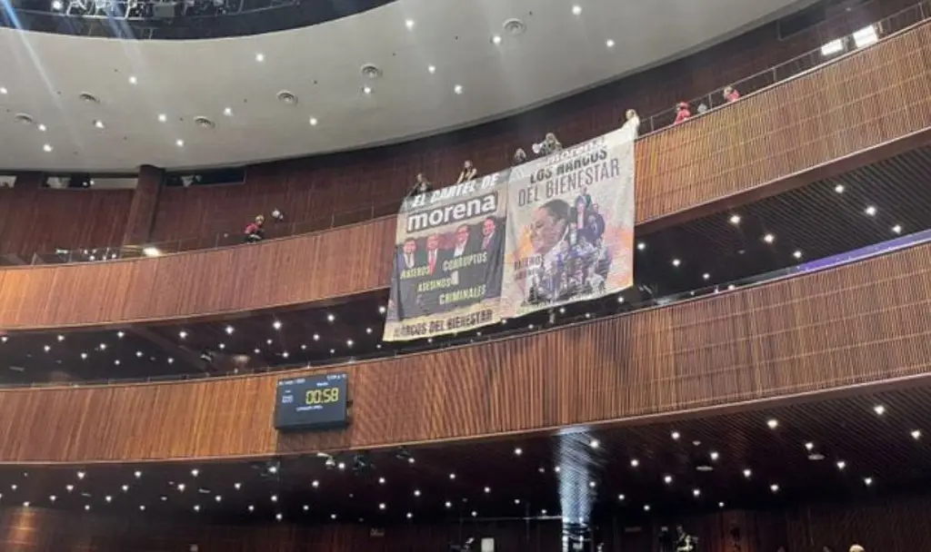 Imagen El cártel de Morena: PRI arma protesta en San Lazaro hasta con gritos y megáfonos