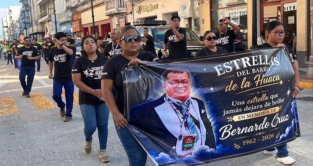 Imagen Realizan sentido homenaje a líder de la comparsa Estrellas del Barrio de la Huaca en Veracruz 